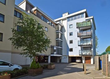 2 Bedrooms Flat for sale in Clifford Way, Maidstone, Kent ME16