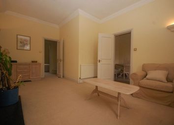 Thumbnail Flat to rent in 96 St Georges Square, Pimlico, London