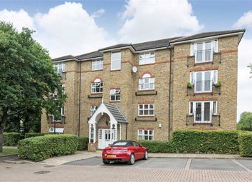 2 Bedrooms Flat to rent in Clockhouse Place, Putney SW15
