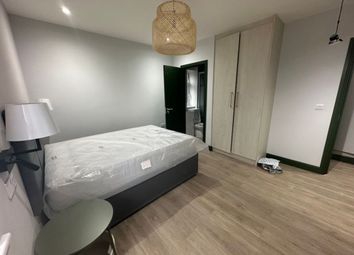 Thumbnail Property to rent in Clapham High Street, London