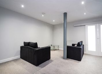 Thumbnail Flat to rent in Lower Vickers Street, Manchester