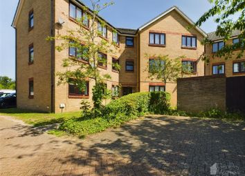 Thumbnail Flat for sale in Turnors, Harlow
