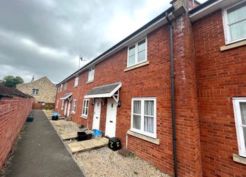 Thumbnail Terraced house to rent in Central Road, Yeovil, Somerset