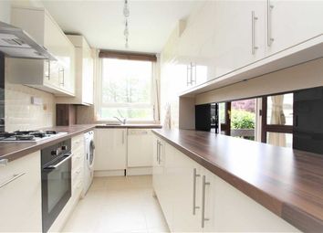 3 Bedrooms Flat to rent in Highgate Edge, Great North Road, London N2