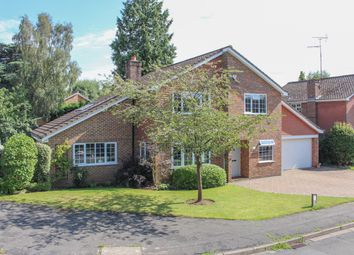 Thumbnail 5 bed detached house for sale in Heath Court, Leighton Buzzard, Bedfordshire