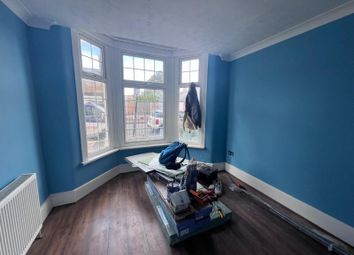 Thumbnail Flat to rent in Keppel Road, London