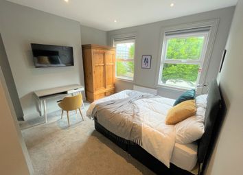 Thumbnail Room to rent in Howard Street, Reading