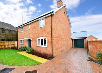 4 Bedrooms Detached house for sale in Cricketers Way, Coxheath, Maidstone, Kent ME17