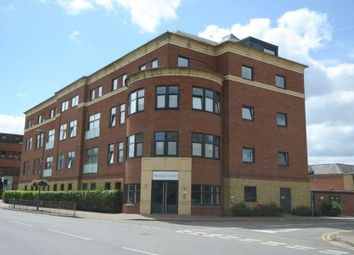 2 Bedrooms Flat to rent in Knoll Road, Camberley GU15