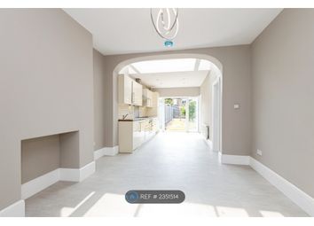 Living Room / Kitchen