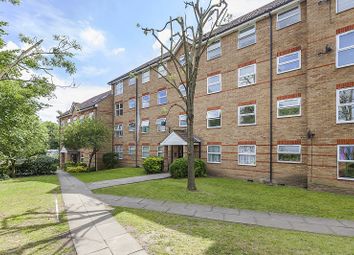 2 Bedrooms Flat to rent in Chigwell Lane, Loughton, Essex. IG10.