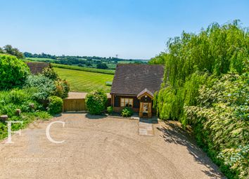 Thumbnail Country house for sale in Hamlet Hill, Roydon, Essex