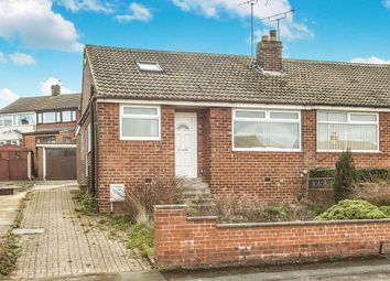 4 Bedrooms Bungalow to rent in Castle Ings Drive, Leeds LS12