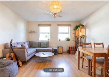 Lounge/Dining