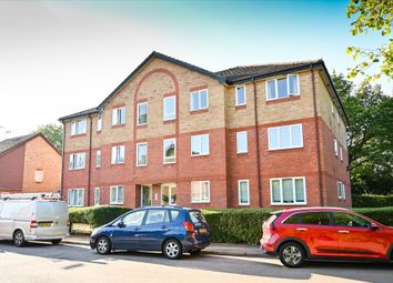 Thumbnail Flat for sale in Chetwood Road, Crawley