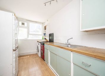 Thumbnail Flat for sale in Hall Street, Angel, London