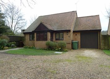 2 Bedrooms Bungalow for sale in Essex Way, Sonning Common, Sonning Common Reading RG4