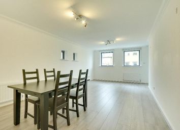 Thumbnail Flat to rent in Maritime Quay, Canary Wharf, London
