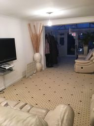 2 Bedrooms Terraced house to rent in Holden Close, Dagenham RM8
