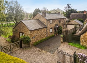 Thumbnail 3 bedroom cottage for sale in Church Street, Wroxton