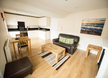 Thumbnail 1 bed flat to rent in 52 Queens Road, Reading