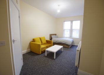 Thumbnail Room to rent in Briggate, Shipley