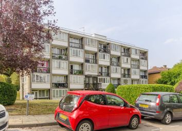 Thumbnail 2 bedroom flat to rent in Ashbourne Close, Woodside Park, London
