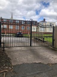 Thumbnail Flat to rent in Vicar Street, Dudley