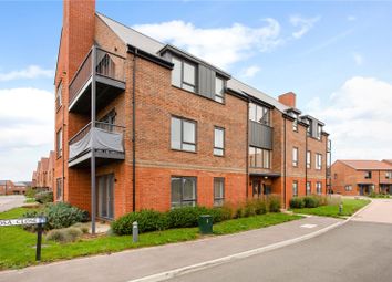 Thumbnail Flat for sale in Rosa Close, Godalming