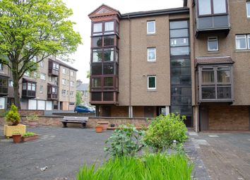Thumbnail 1 bed flat to rent in Nicol Street, Kirkcaldy, Fife