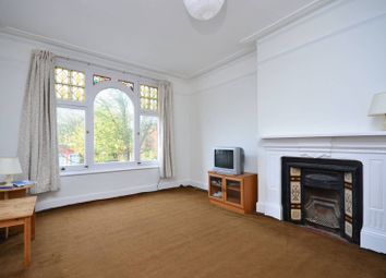 3 Bedrooms Flat to rent in Westbere Road, West Hampstead, London NW2