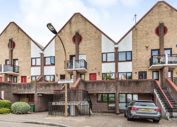 Thumbnail Flat for sale in Bywater Place, London