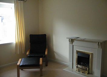 Thumbnail 1 bed flat to rent in 98 Fonthill Avenue, Top Floor Flat