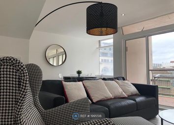 Thumbnail 2 bed flat to rent in Centre Point House, London