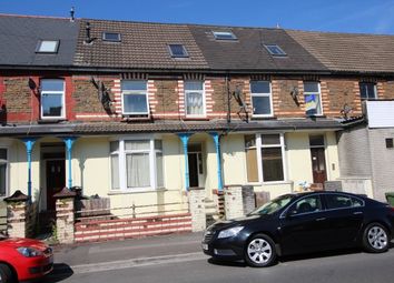 2 Bedrooms Flat to rent in Broadway, Treforest, Pontypridd CF37