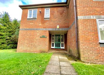 Thumbnail 2 bed flat to rent in Arborfield Close, Slough