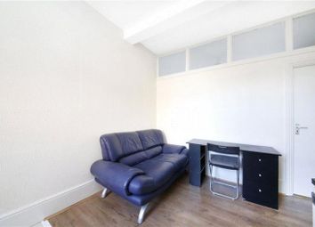 Thumbnail 1 bed flat to rent in Leman Street, Aldgate, London