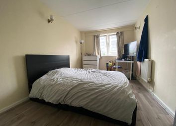 Thumbnail Room to rent in Battersea Park Road, London