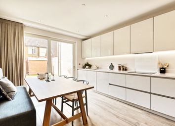 Thumbnail 4 bedroom town house for sale in Sparsholt Road, Islington