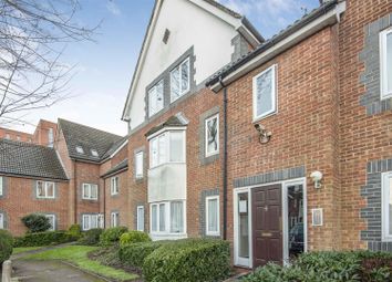 Thumbnail 2 bed flat for sale in Stratheden Place, Reading