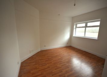 Thumbnail Flat to rent in Hathersage Road, Manchester