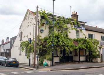 Thumbnail Pub/bar for sale in Pawsons Road, Croydon