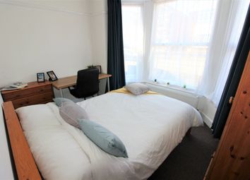 Thumbnail Room to rent in Devonshire Road, Southampton