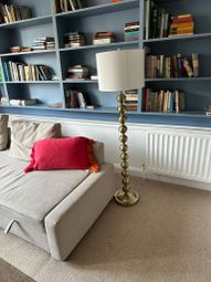 Castle Street - 3 bed flat to rent