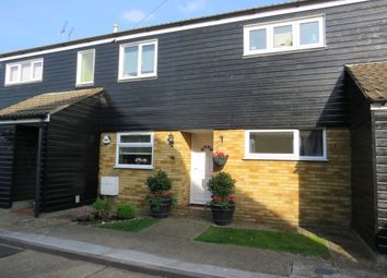 2 Bedrooms Maisonette for sale in Maytree Close, Rainham RM13