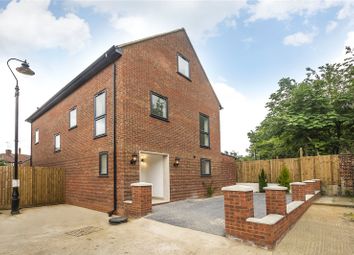 6 Bedrooms Detached house for sale in Alcott Close, Hanwell W7