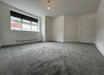 Thumbnail 2 bed flat to rent in Elmer Street North, Grantham