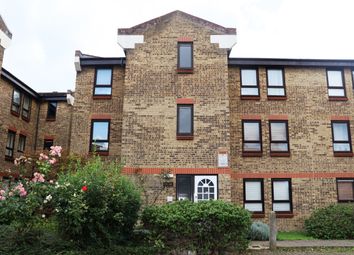 Thumbnail Flat to rent in Wedmore Gardens, London