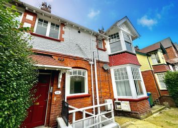 Thumbnail Flat to rent in Grosvenor Road, Scarborough
