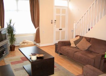 Thumbnail 2 Bedroom Terraced House For Sale In Wentworth Road Croydon Thumbnail 2 Bedroom Terraced House For Sale In Wentworth Road Croydon